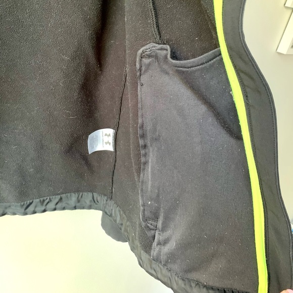 Black Under Armour Storm Jacket with Lime Green Lining Size Medium - Picture 6 of 7